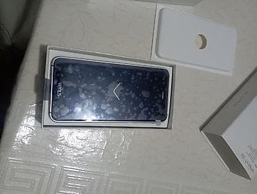 philips xenium 9@9d: 2 dene planset və 1 dene telefon,telefona qeydiyyat lazımdı,plansetler — 6