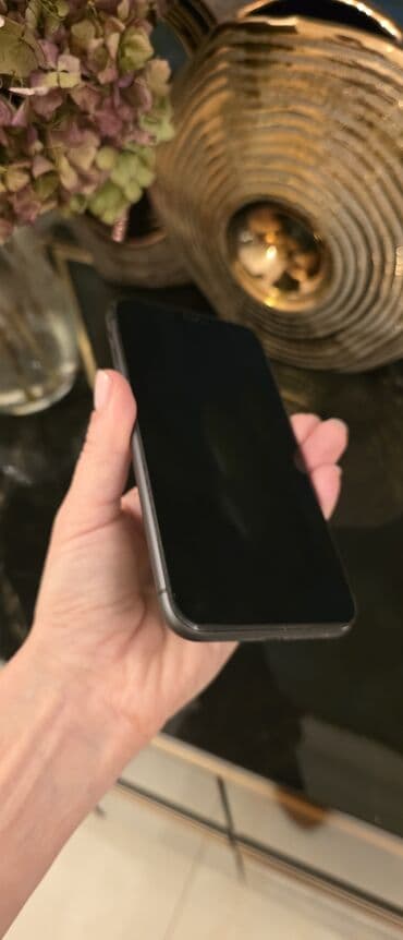 ıphone 11: IPhone 11, 128 GB, Qara, Simsiz şarj — 2