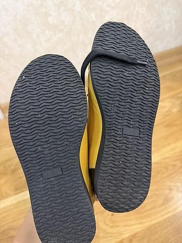 Детская обувь: Brand MimiSol
Новые 
Кожа
Размер 31
Цена 20 — 3