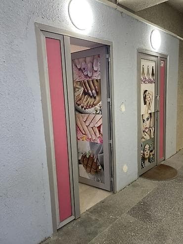 Gözəllik və dırnaq studiyası üçün hazır kommersiya sahəsi - Girişdə