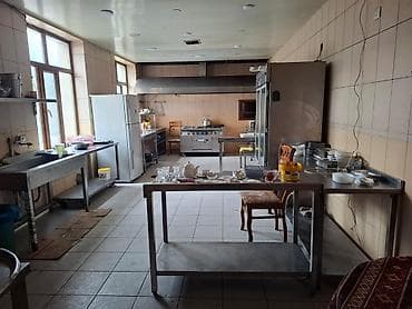 Restoran satıldığı üçün bütün avadanlıqlar və əşyalar münasib qiymətə