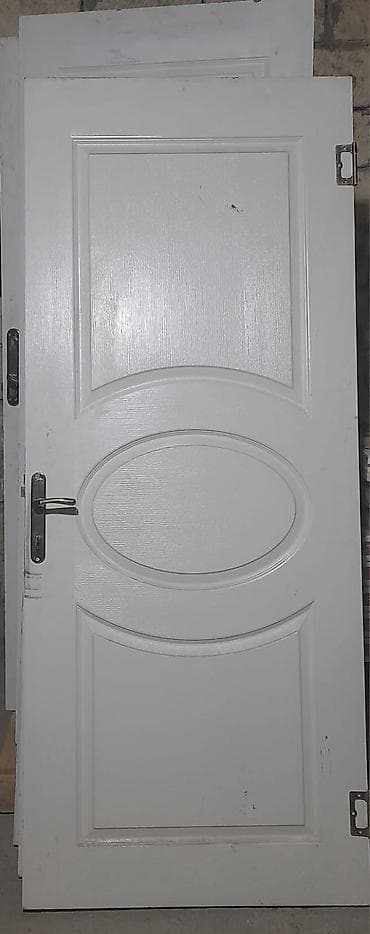 Ağ rəngdə daxili otaq qapısı - Material: taxta əsaslı (MDF/taxta