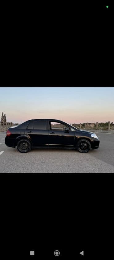 masin ucun uzlukler: Nissan Tiida sedan, qara rəng. - Ban növü: 4 qapılı sedan - Rəng — 9