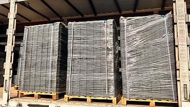 kreditle xalca satişi: Rezin yer ortuyu Qalinliq 2,2 Olcu 1/1 Qiymet kvadrati 28manat(biri — 6