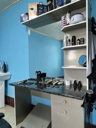 tatu aparati: Berber mebeli boz reng ciziğsiz catsiz 3ay islenib — 1