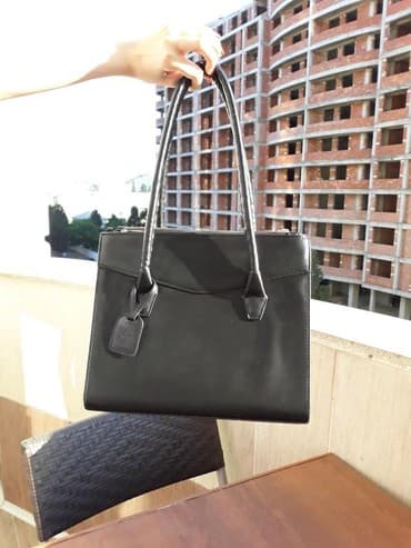 Eynəklər: Çanta. Poppy gallerydən alınıb, az istifadə olunub. Səliqəli — 5