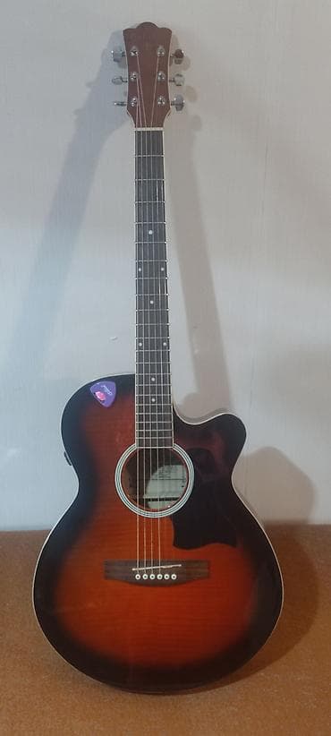 kitara: Elektro-akustik gitara – cutaway korpuslu, sunburst rəng keçidli — 1