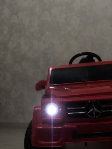 maşınlar uşaq üçün: Uşaq üçün elektrikli minicar – SUV tipli model, qırmızı rəng — 7