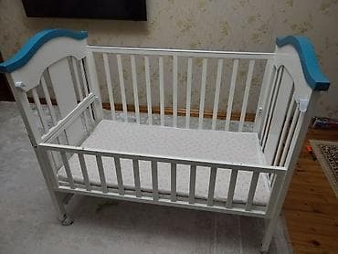 Oğlan və qız üçün, İşlənmiş, Dördbucaq, Beşik, Dəstsiz, Matras ilə, Yellənmə mexanizm ilə