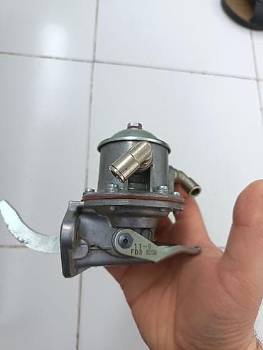 dizel qazel satisi: Məhsul: Mexaniki benzin nasosu Təsvir:2 eded dir. 1 ededi 35 azn - — 2