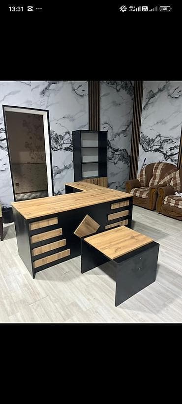 Mebel: Yeni, Müdir üçün, Künc masa — 1