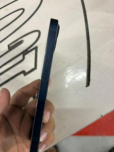 Elektronika: IPhone 13, Midnight, Face ID — 5
