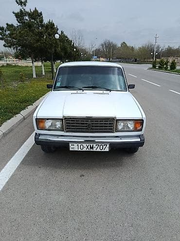bmw e 46 vozduxamer: VAZ 2107, ağ rəng, sedan kuzov. Klassik dizaynlı 4 qapı — 9