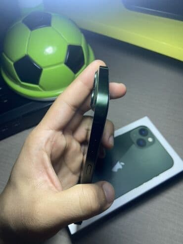 adaptırlar: IPhone 13, Yaşıl, Face ID — 3