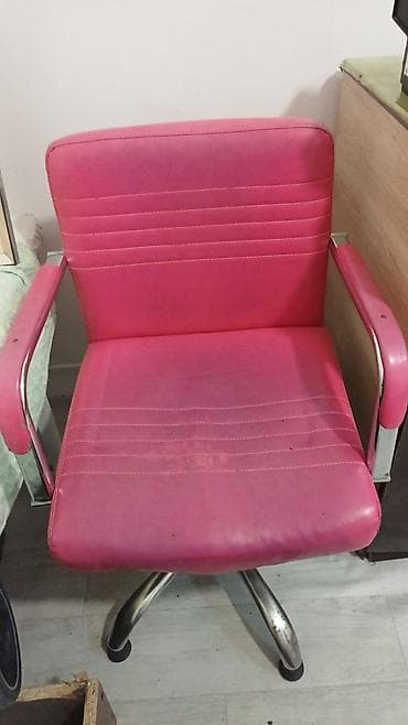 ofis ucun divan: Endirim ❌❌ ✔️30 man(Semaşka ərazisi ). Salon kreslosu-3 eded var — 1