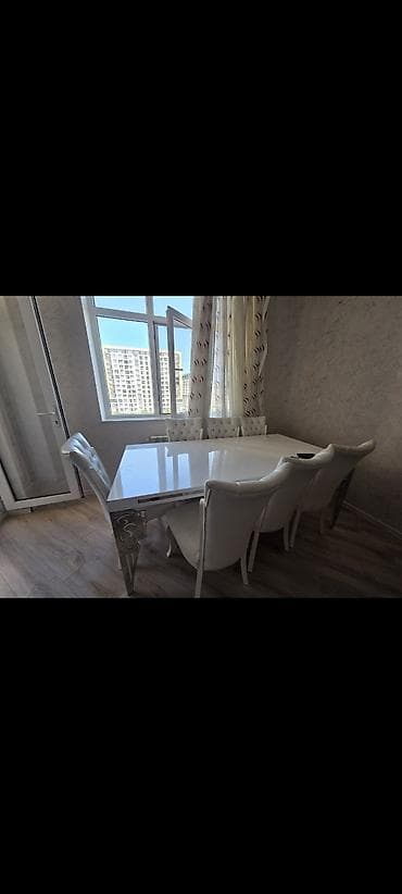 stul: Qonaq otağı üçün, İşlənmiş, Dördbucaq masa, 8 stul — 1