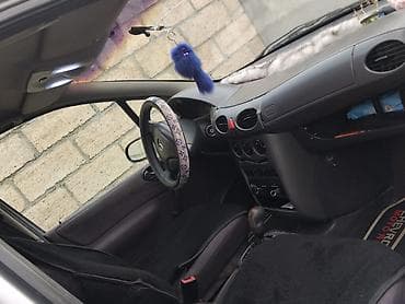 mersedes ateko 817: Mercedes-Benz A-Class (A160), gümüşü rəng, hetçbek kuzov. Əsas — 4