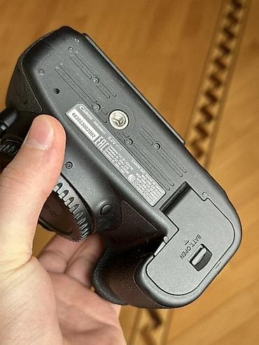bild apparat: Canon EOS 6D Mark II (body) 0-dan məndə olub. Case və ekran — 6