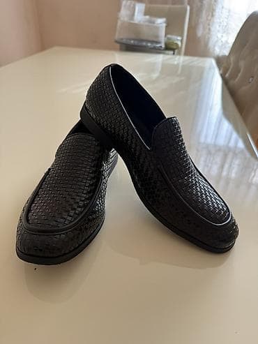 Yenidir Türkiyədən gəlib ölçü düzgün olmadığı üçün satılıb