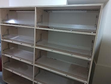 Полочные витрины: Mağaza vitrin rəfi – çoxgözlü, şüşə önlü - Material: ağac/laminat — 3