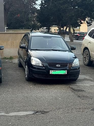 Kia Rio: 1.5 l | 2007 il Hetçbek