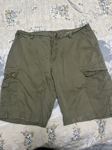 Kişi üçün şort – hərəkətə rahat, funksional “cargo” model - Rəng