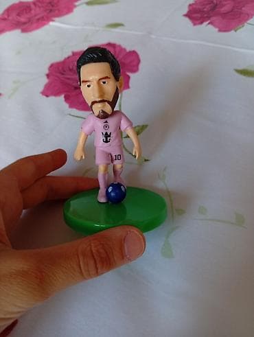 Искусство и коллекционирование: Futbolçu fiquru – mini heykəlcə - Material: plastik - Rənglər: açıq — 1