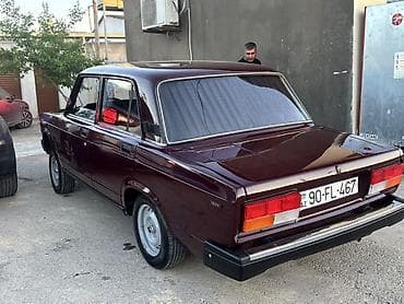 vaz 21 010: VAZ 2107 sedan - Kuzov: klassik 4 qapılı sedan, tünd albalı/bordo — 10