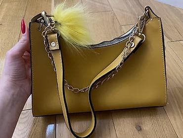 Renq: Sari Yeni Qiymet: 50 azn Keyfiyyetlidi, ichi choox genishdi