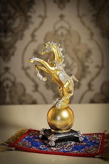 at figurları: Fiqur, rəng - Qızılı — 3