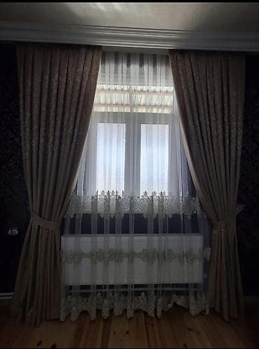 Ev üçün dekor: Pərdələr dəst satılır.Dekorlar hər ikisi yığılı eni 1m, uzunu isə 2m — 1