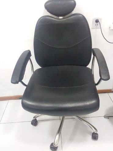 işlenmiş mebeler: Təkərli, Qolları tənzimlənmir, Süni dəri — 1