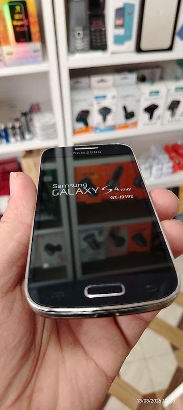 şirvanda telefonlar: Samsung I9190 Galaxy S4 Mini, rəng - Qara, İki sim kartlı — 2