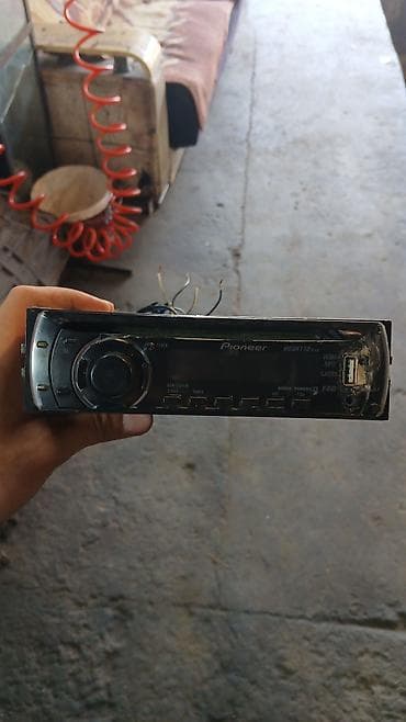 tap.az maqintafon 7150: Pioneer DEH-2110UB avtomobil maqnitofonu Xüsusiyyətlər: - Ön panel — 3