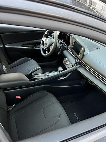ravon 2: Hyundai Elantra: 2 l | 2021 il Sedan — 4