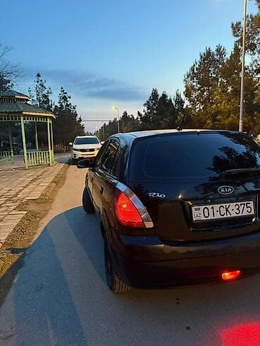 bmw e39 2003: Kia Rio: 1.4 l | 2008 il Hetçbek — 4