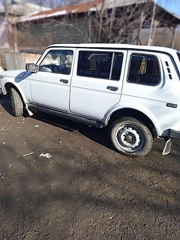 salon niva: ВАЗ (ЛАДА) 4x4 Нива: 1.7 л | 2000 г. 88200 км Внедорожник — 2