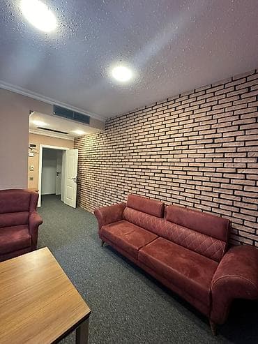 bti nerimanov: 3 otağdı + 1 konfrans zalı + 2 tualet + 1 hamam tualet + 1 kuxna yemek — 5