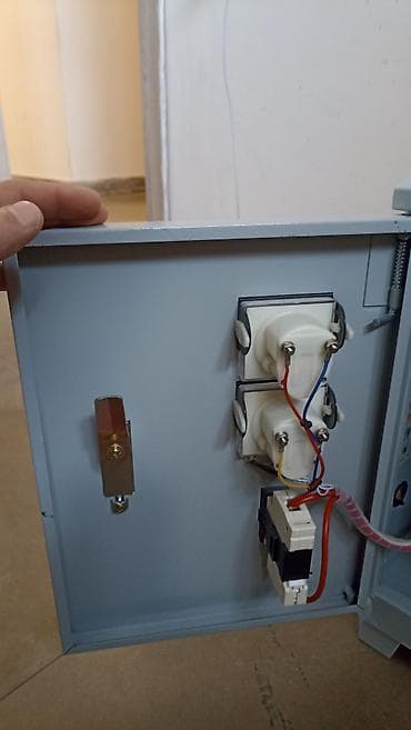 ev saati: MEGASAN SVC-7500VA avtomatik AC gərginlik tənzimləyicisi - Güc: 7500 — 6