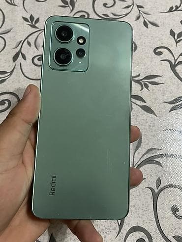 256 gb yaddas. Tək ekranı dəyişilmədi 35 manat xərci var. Başqa