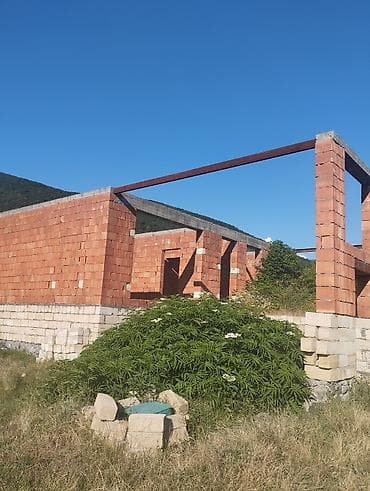 qax ilisu ev satilir: 4 otaqlı, 130 kv. m, Kredit yoxdur, Təmirsiz — 3
