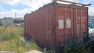 Konteynerlər: Satılır: metal yük konteyneri Ölçülər: - Uzunluq: 606 sm - En: 243 sm — 1