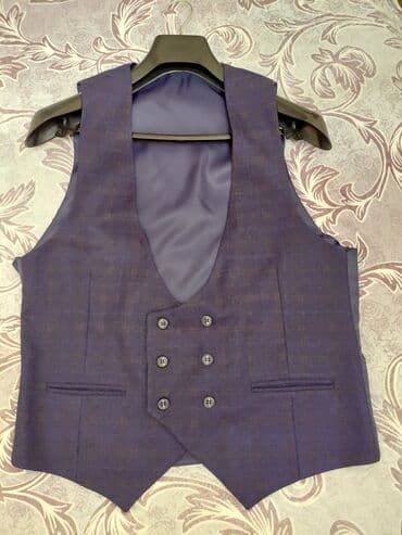 göy rəngli kişi cemperləri: Tünd göy rəngli üçlü kostyum — 2