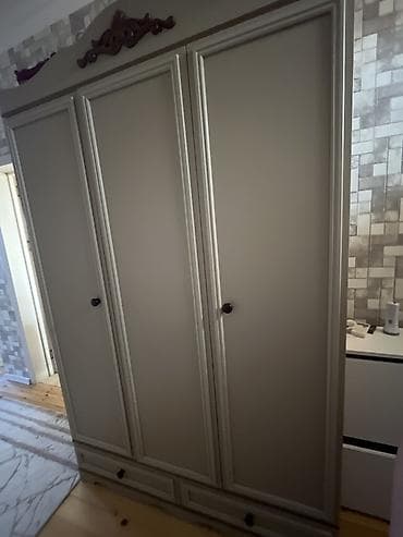 3 qapılı, Siyirməli, Bej, Taxta, Açılan, Düz dolab