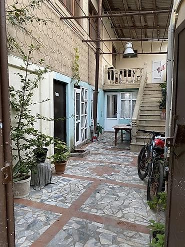 sumqayitda ev satisi: Salam ev suraxani rayon bulbule qesebesi dedir kamsamol dairesinden — 6