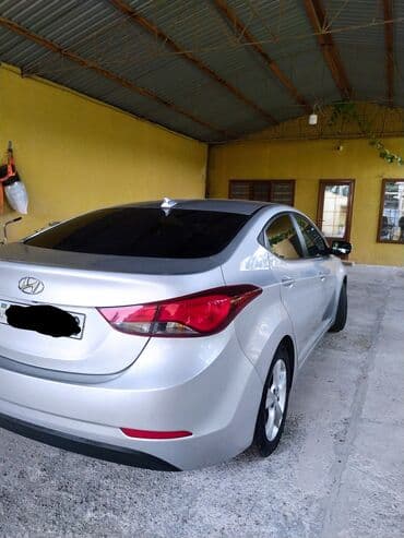 Hyundai Elantra: 1.8 l | 2015 il Sedan lalafo.az -da Hyundai Elantra: 1.8 l | 2015 il Sedan