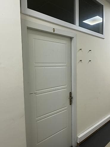 комната аренда: Ofis otağı icarəyə təqdim olunur. - Plan: dəhlizdən girişli ayrıca — 2