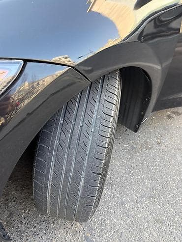 hyundai az: Hyundai Elantra sedan – qara rəng, 4 qapı, AZ nömrə nişanı. Şəhər üçün — 3