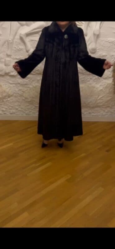 Zərif qadın şineli – uzun, acı şokolad rəngli xəz palto - Klassik