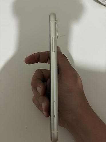 philips xenium 9@9d: IPhone 11, 64 GB, Ağ, Simsiz şarj, Face ID — 3